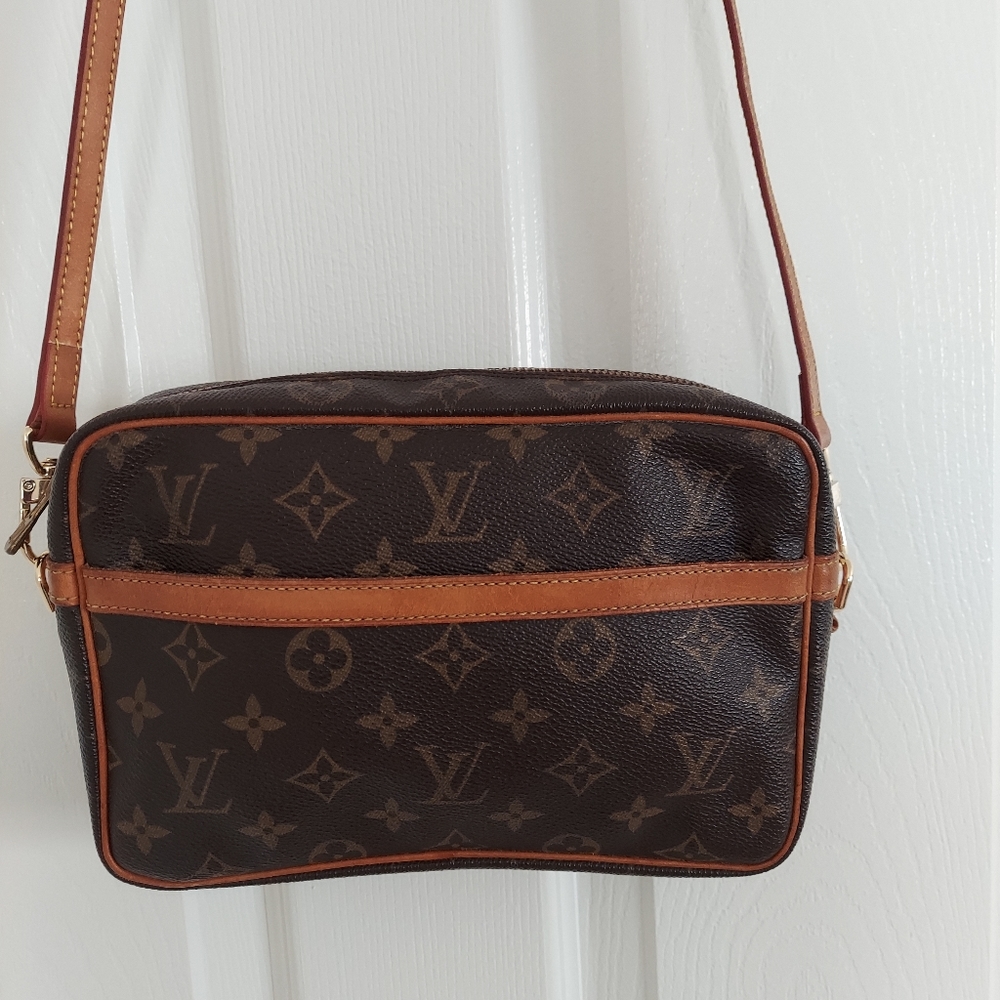 Vintage 1970s Louis Vuitton Compiegne 23 Crossbody